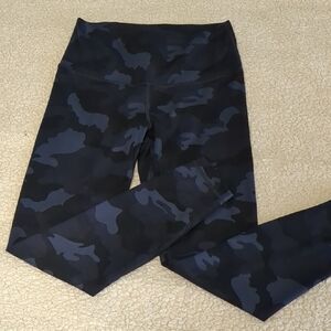 90 Degree By Reflex Navy Camouflage Leggings with one pocket and high Waist.
